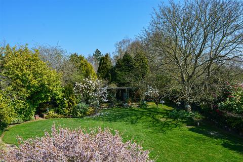 5 bedroom detached house for sale, Netherfield Hill, Battle