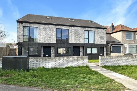 248a Coldhams Lane, Cambridge, CB1 3HN