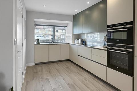 248a Coldhams Lane, Cambridge, CB1 3HN