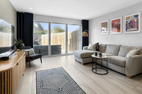 248a Coldhams Lane, Cambridge, CB1 3HN
