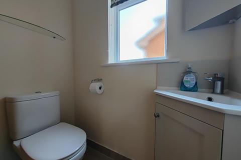 3 bedroom link detached house to rent, Woosehill lane