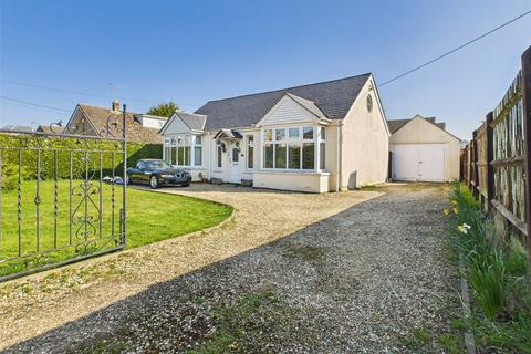 3 bedroom detached house for sale, Black Bourton Road, Carterton, Oxfordshire, OX18