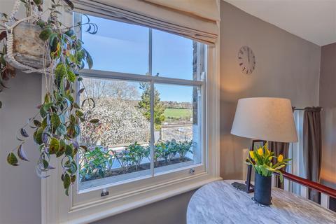 3 bedroom flat for sale, Savernake Road, Hampstead
