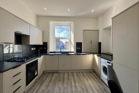 2 bedroom flat to rent, Greenlaw Ave, Paisley, PA1