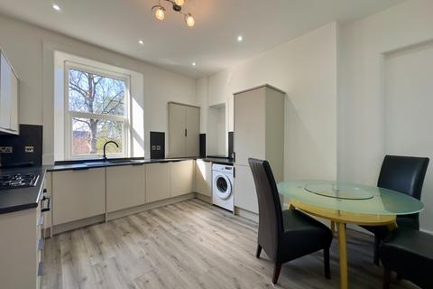2 bedroom flat to rent, Greenlaw Ave, Paisley, PA1