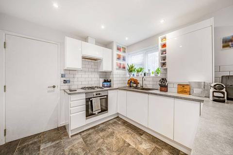 Gover Court, Stockwell, London, SW4