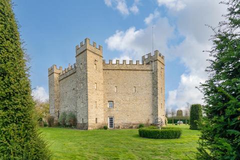 6 bedroom detached house for sale - Stowe Buckingham, Buckinghamshire, MK18 5AB