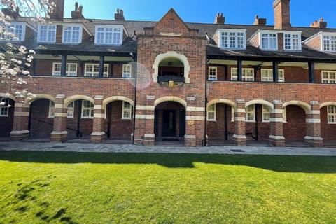 undefined, Meadway, Hampstead Garden Suburb, NW11