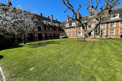 undefined, Meadway, Hampstead Garden Suburb, NW11