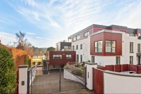 3 bedroom flat to rent, 34, Barnton Avenue West, Edinburgh, EH4 6DE