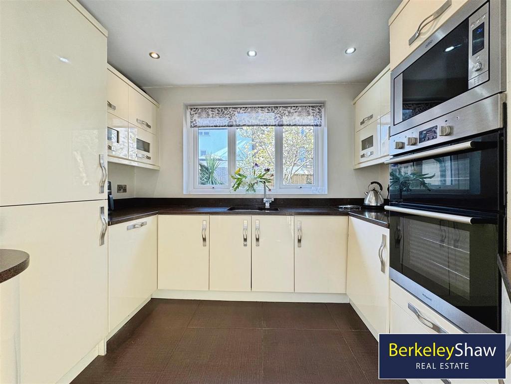 Kitchen (3)