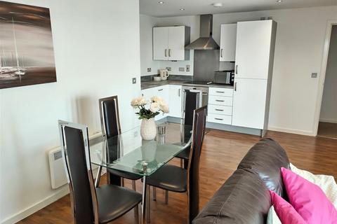 2 bedroom apartment for sale, South Quay, Kings Road, Marina, Swansea