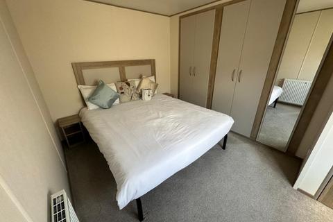 2 bedroom park home for sale, Chichester Lakeside Holiday Park
