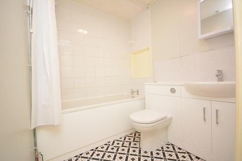 Studio to rent, Springbok House, Heycroft Way, CM2
