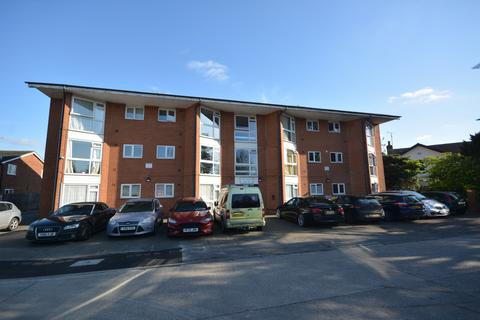 Studio to rent, Springbok House, Heycroft Way, CM2