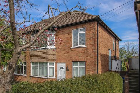 2 bedroom maisonette for sale, Doddinghurst Road, Brentwood