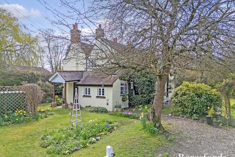 4 bedroom detached house for sale, Willingale Road, Norton Heath, CM4