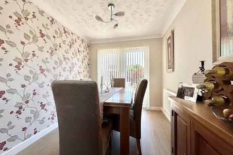 4 Grangewood, Northampton, NN4 0QN
