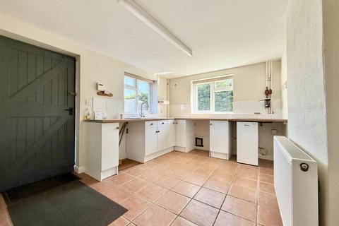 The Homestead Gloucester Road, Hartpury, Gloucester, GL19 3BT