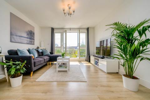 2 bedroom apartment for sale, Luscinia View, Reading RG1