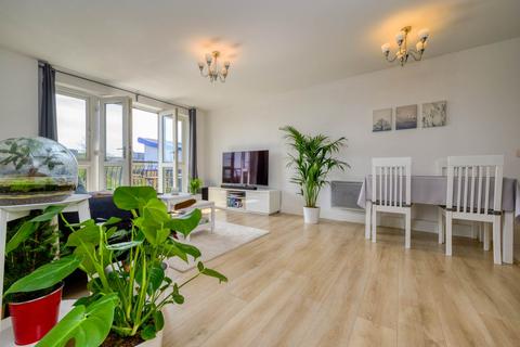 2 bedroom apartment for sale, Luscinia View, Reading RG1