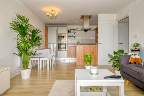 2 bedroom apartment for sale, Luscinia View, Reading RG1