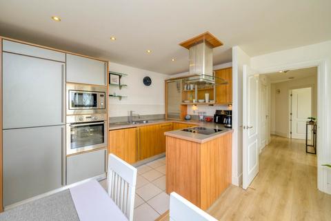 2 bedroom apartment for sale, Luscinia View, Reading RG1