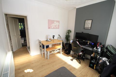 5 Mount Terrace, Bradford, BD2 2JQ