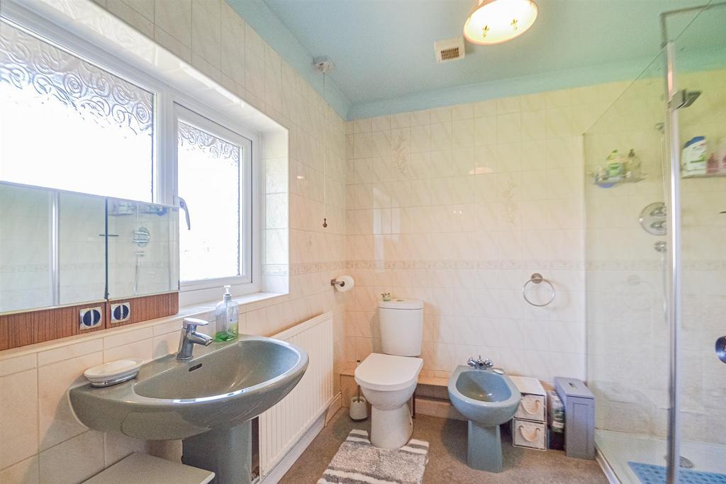 Family Shower Room