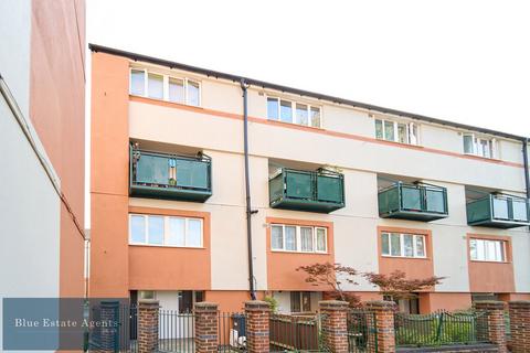 19 Harlech Gardens, Hounslow, TW5 9PR