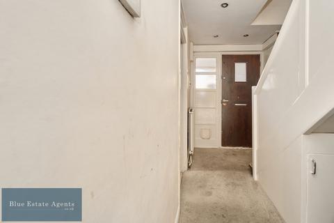 19 Harlech Gardens, Hounslow, TW5 9PR