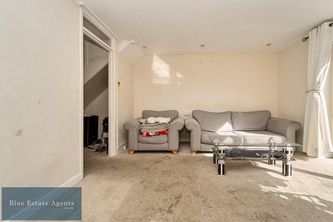 19 Harlech Gardens, Hounslow, TW5 9PR