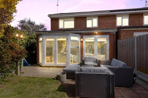 12 Admirals Walk, Shoeburyness, Southend-on-sea, SS3 9HS