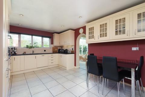 5 bedroom detached house for sale, Lees Road, Brabourne Lees