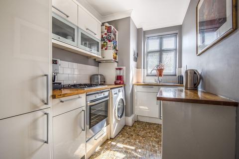 1 bedroom flat to rent, Shooters Hill Road Blackheath SE3