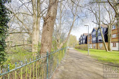 3 Dundas Mews, Enfield, EN3 6YA
