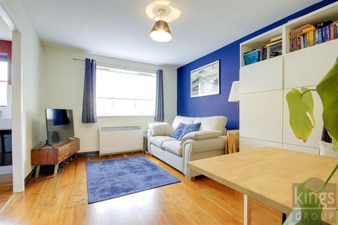3 Dundas Mews, Enfield, EN3 6YA