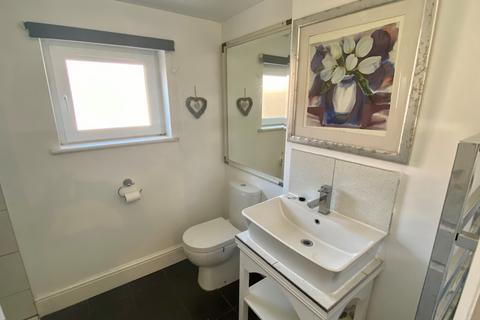 16 Bruce Street, Northampton, NN5 5BQ