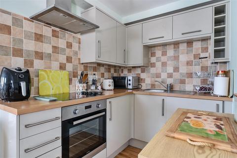 1 bedroom flat for sale, Southbroom Road, Devizes