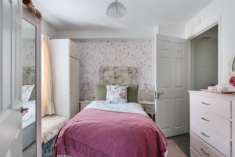 1 bedroom flat for sale, Southbroom Road, Devizes