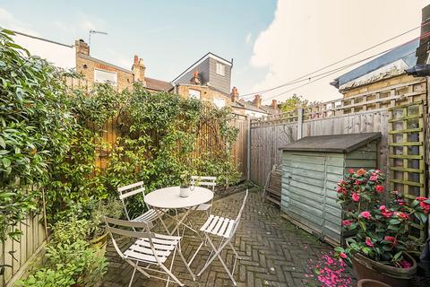 15 Gomer Place, Teddington, TW11 9AR