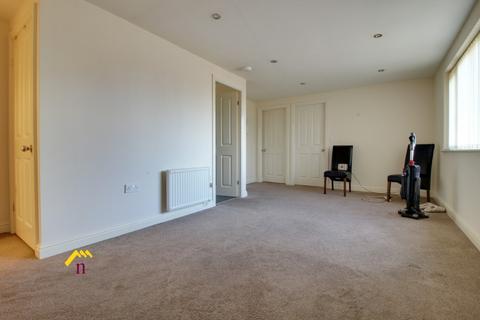 2 bedroom flat to rent, King Edward Road, Thorne DN8