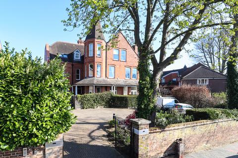 3 bedroom semi-detached house for sale, Avenue Road, St. Albans, AL1