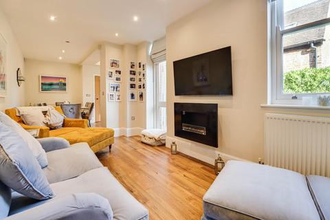 3 bedroom semi-detached house for sale, Avenue Road, St. Albans, AL1
