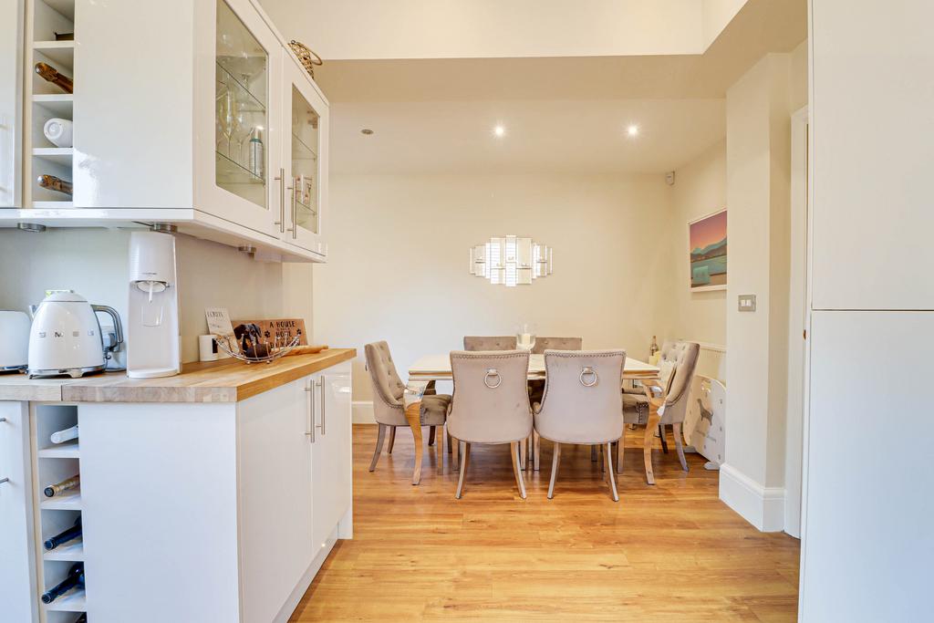 Kitchen/Dining