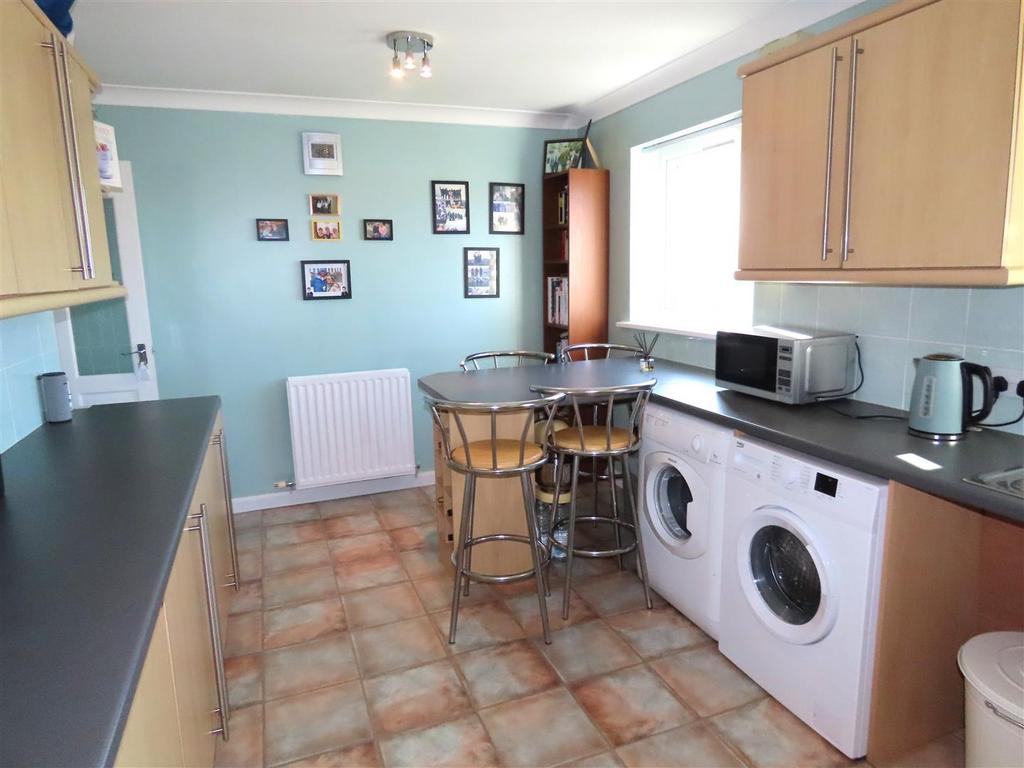Additional kitchen image