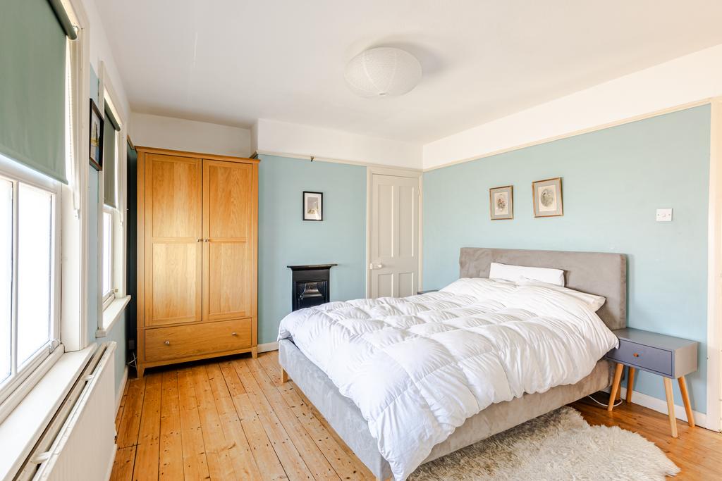 Bedroom1b