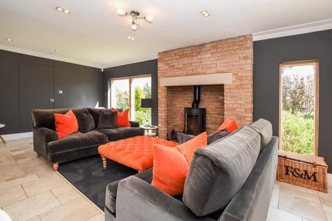 16 Briar Lane, West Wickham, BR4 9RA