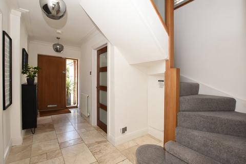16 Briar Lane, West Wickham, BR4 9RA