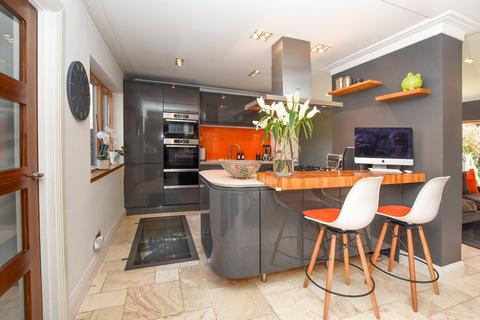 16 Briar Lane, West Wickham, BR4 9RA